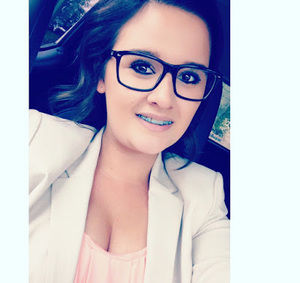 Meet your Posher, Yvette